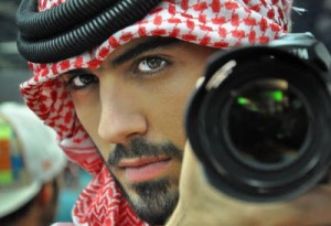 Omar Borkan Al Gala1 300x205 イケメンアラブ人モデル来日！名前はオマール 年齢 身長 プロフィール